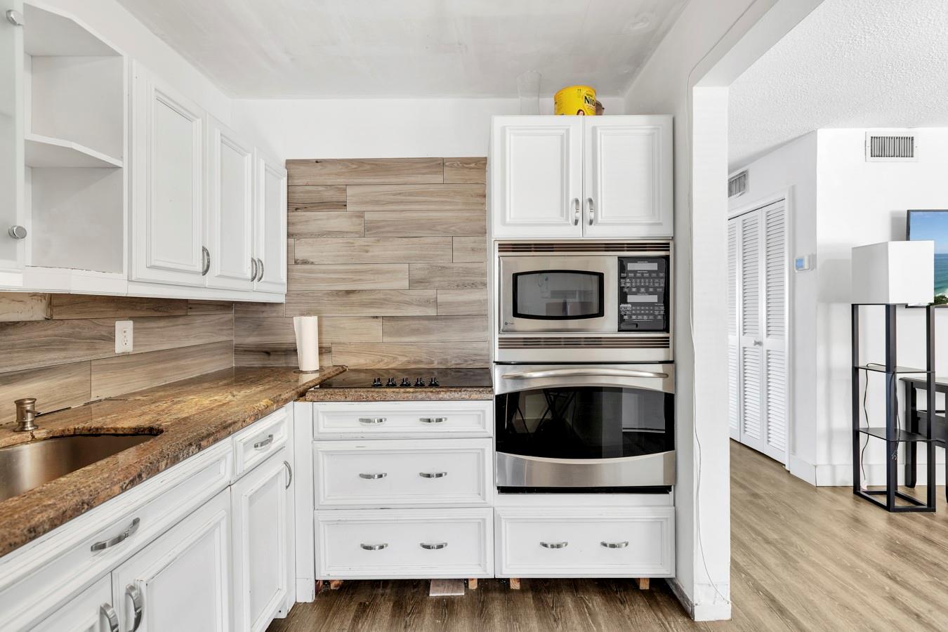 LAKE PARK GARDENS - Residential