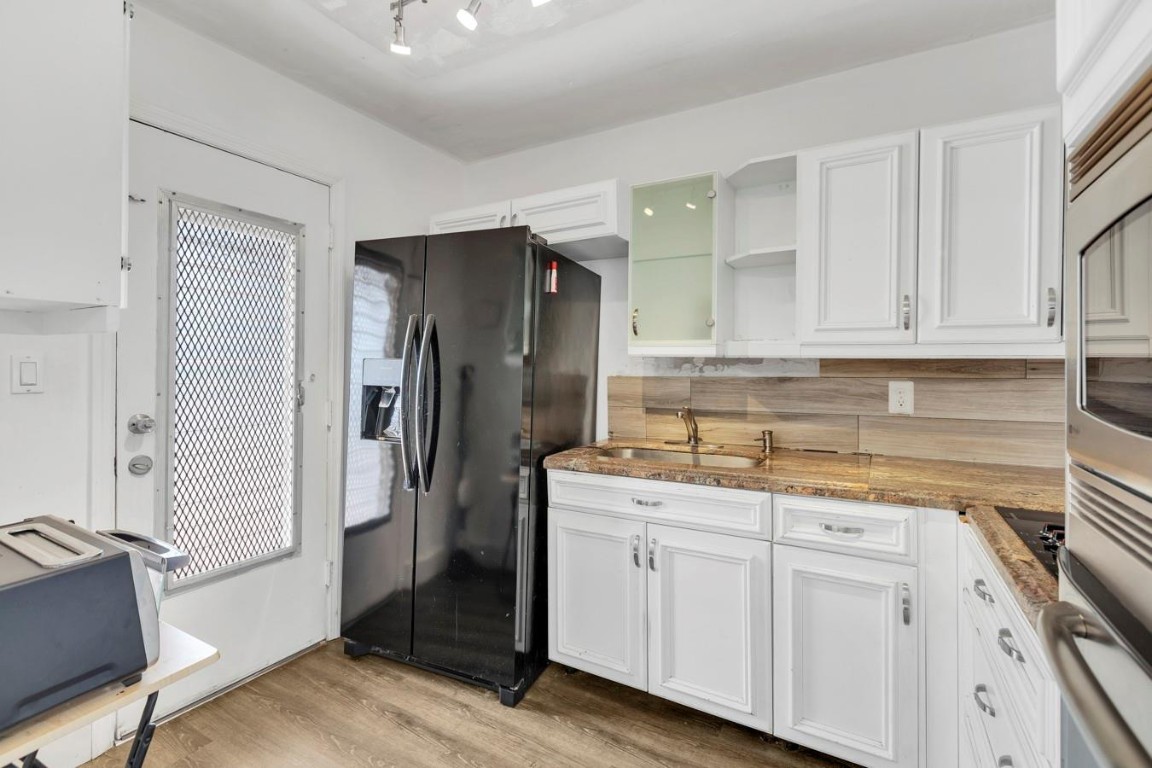 LAKE PARK GARDENS - Residential