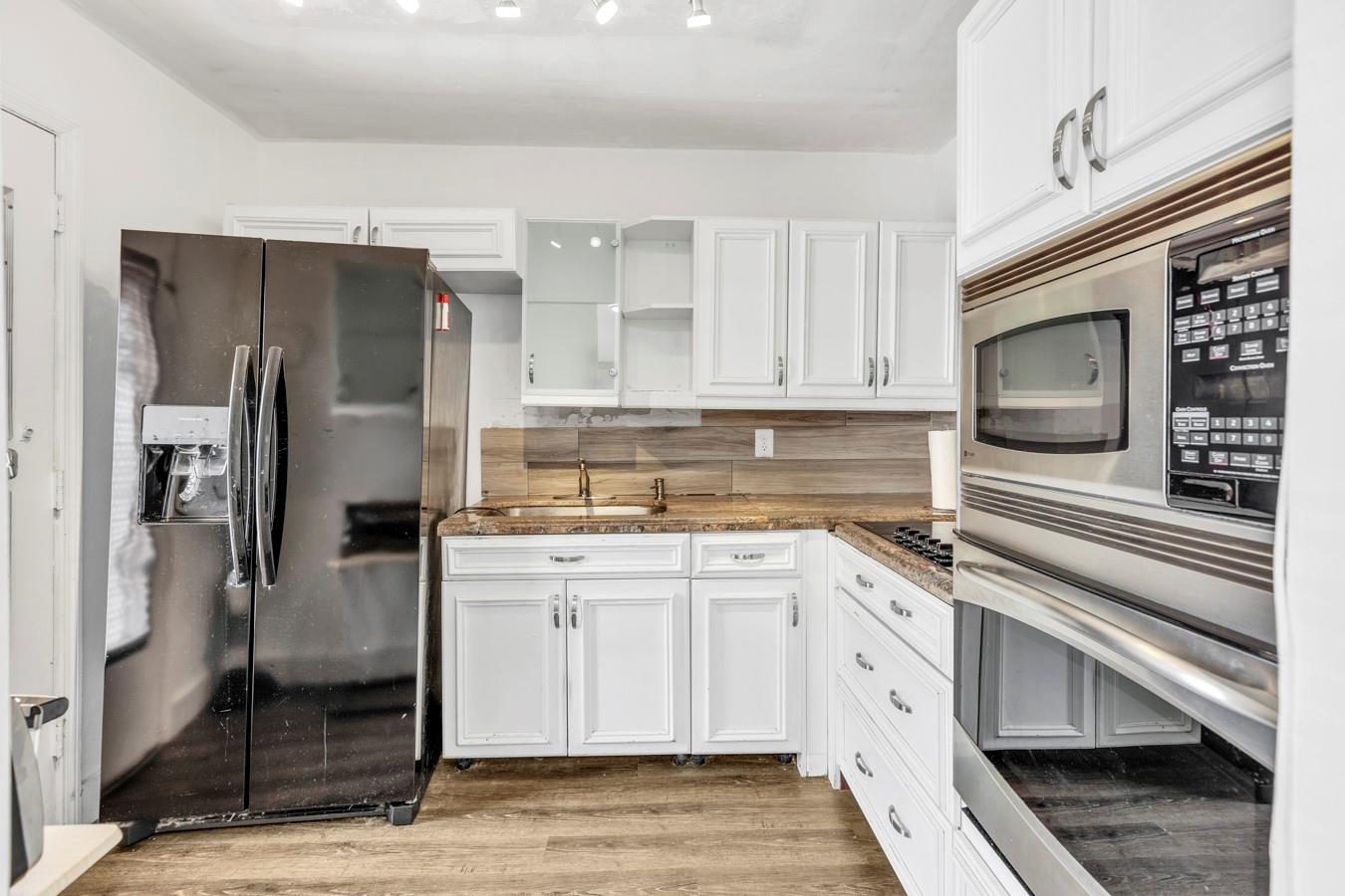 LAKE PARK GARDENS - Residential