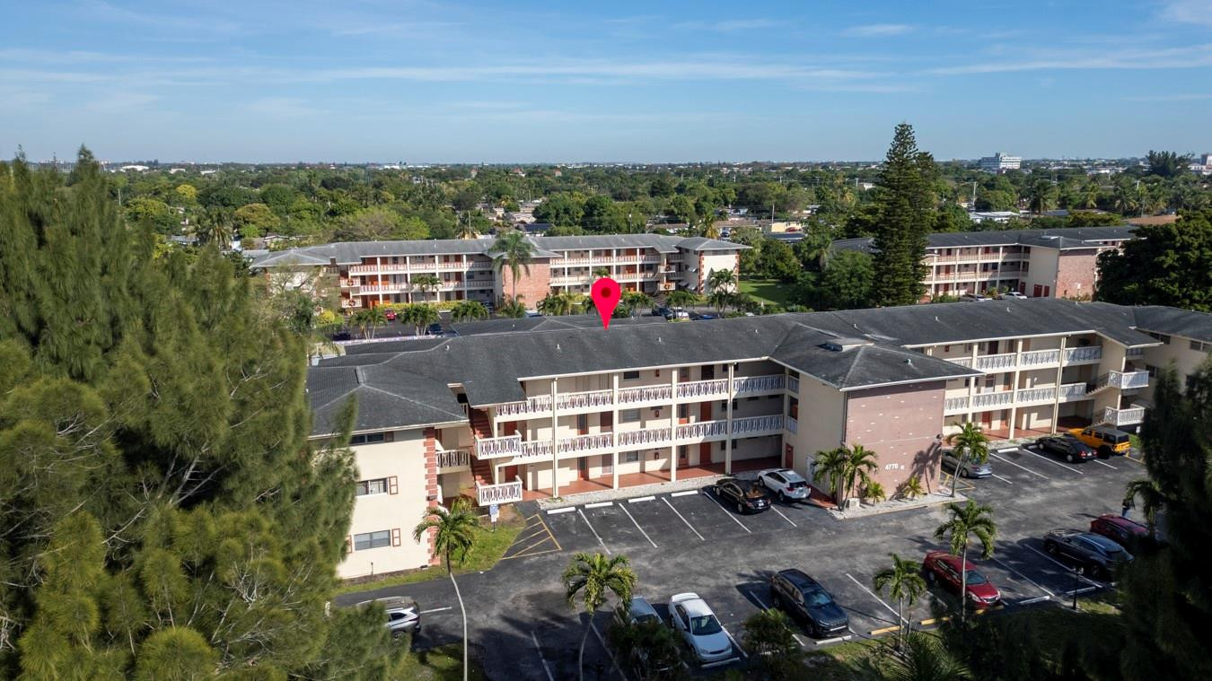 LAKE PARK GARDENS - Residential