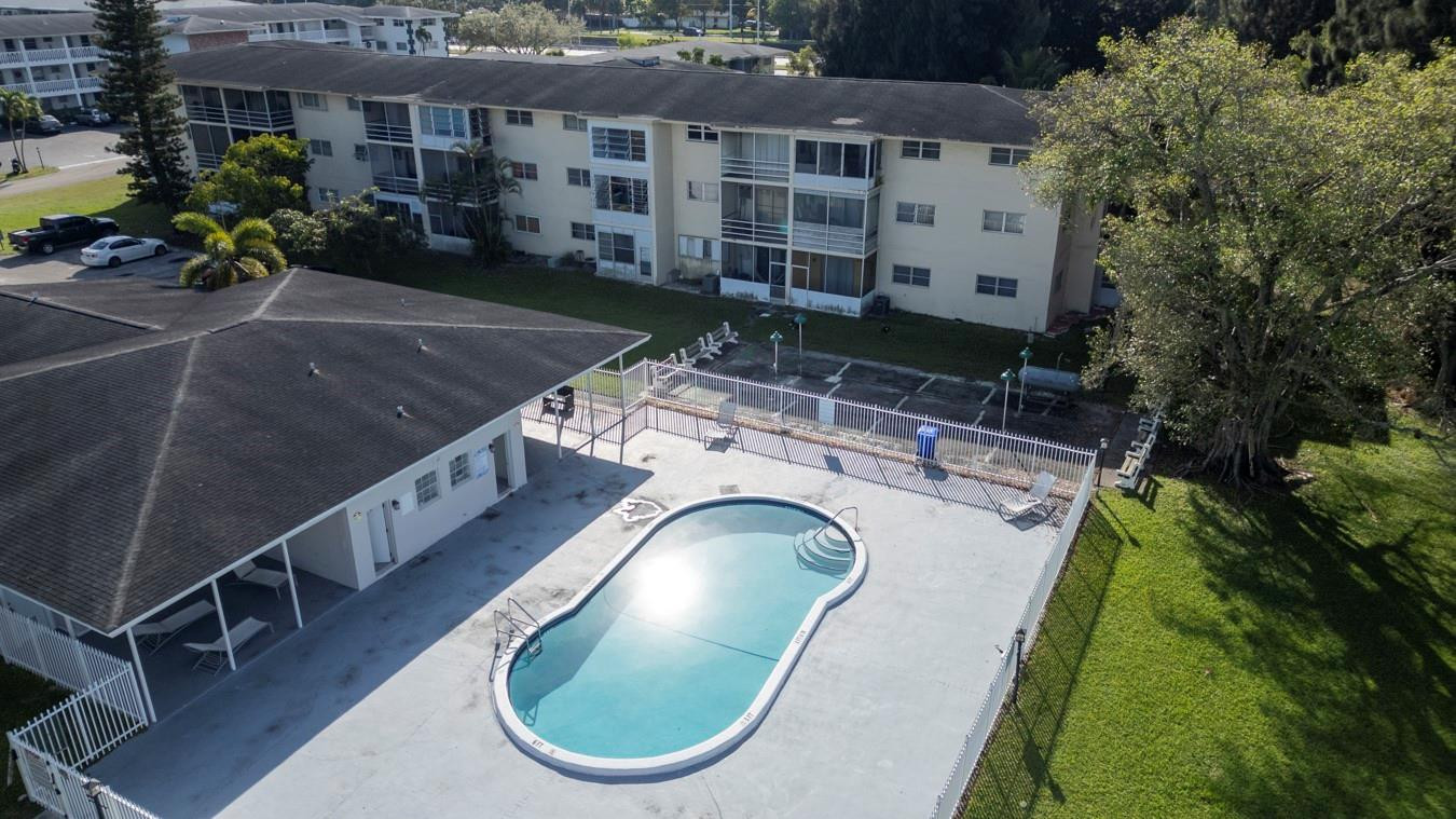 LAKE PARK GARDENS - Residential