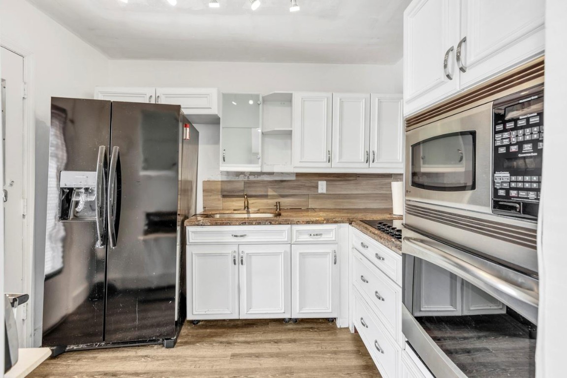 LAKE PARK GARDENS - Residential