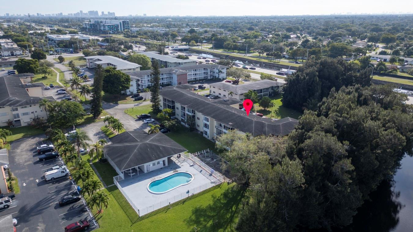 LAKE PARK GARDENS - Residential