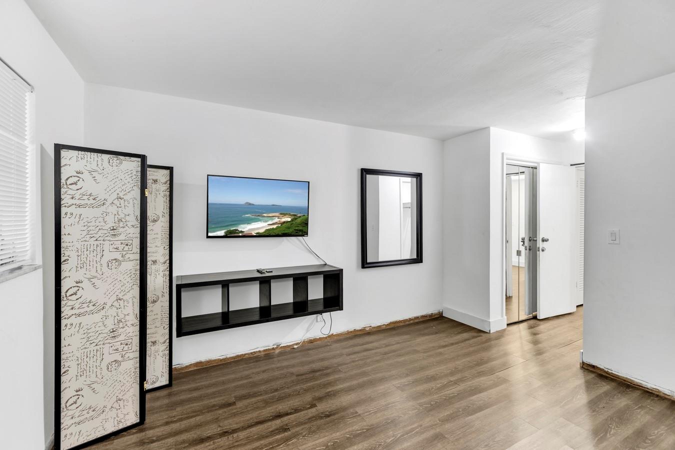 LAKE PARK GARDENS - Residential