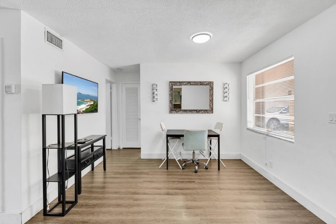 LAKE PARK GARDENS - Residential