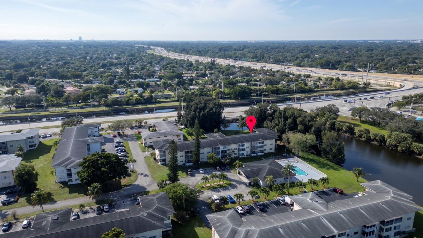 LAKE PARK GARDENS - Residential