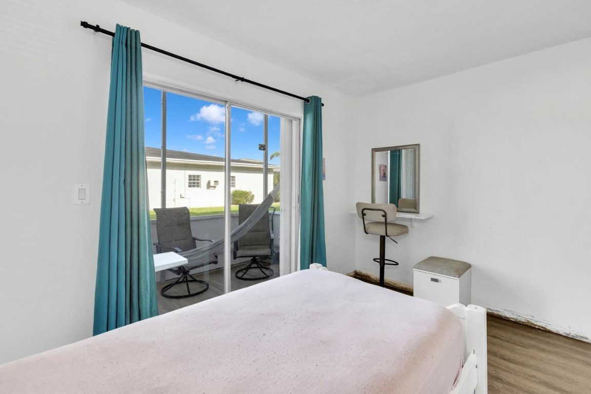 LAKE PARK GARDENS - Residential