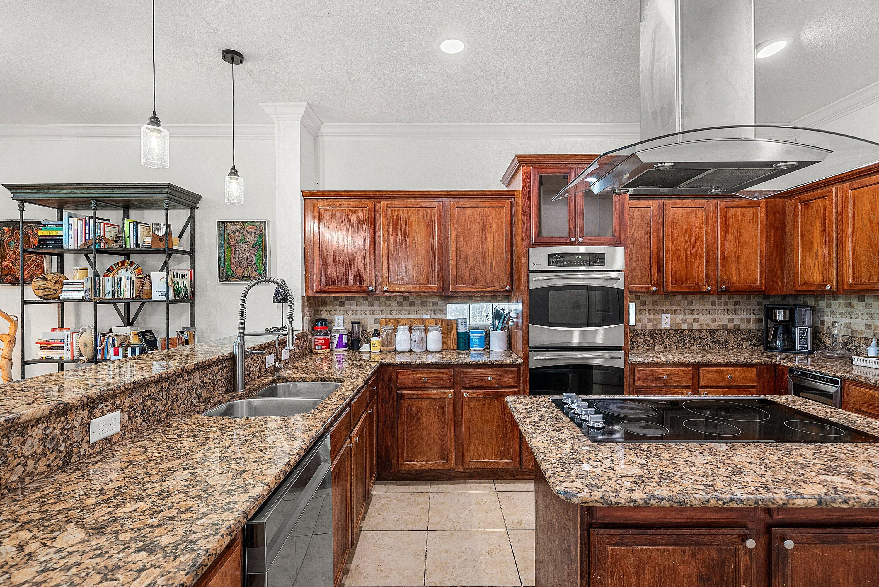 THOUSAND OAKS - Residential