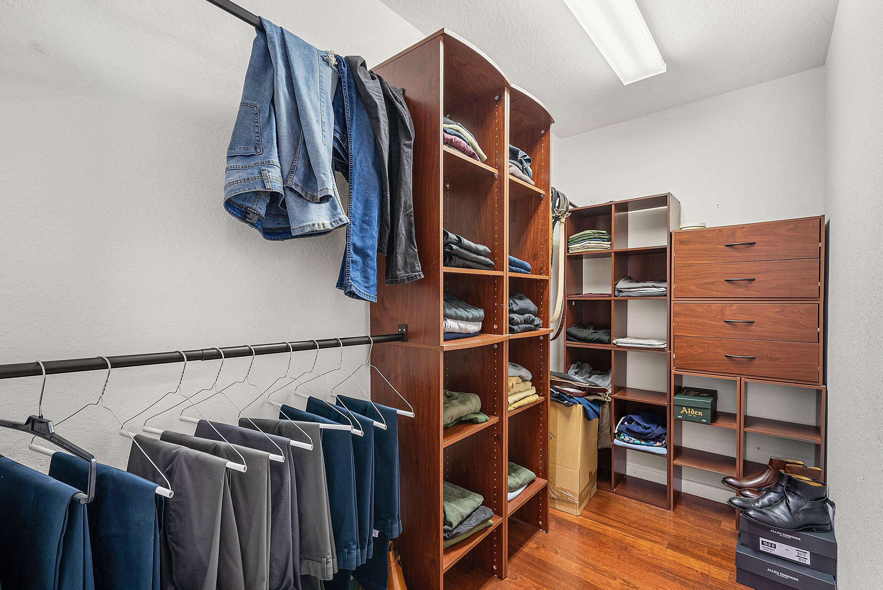 THOUSAND OAKS - Residential