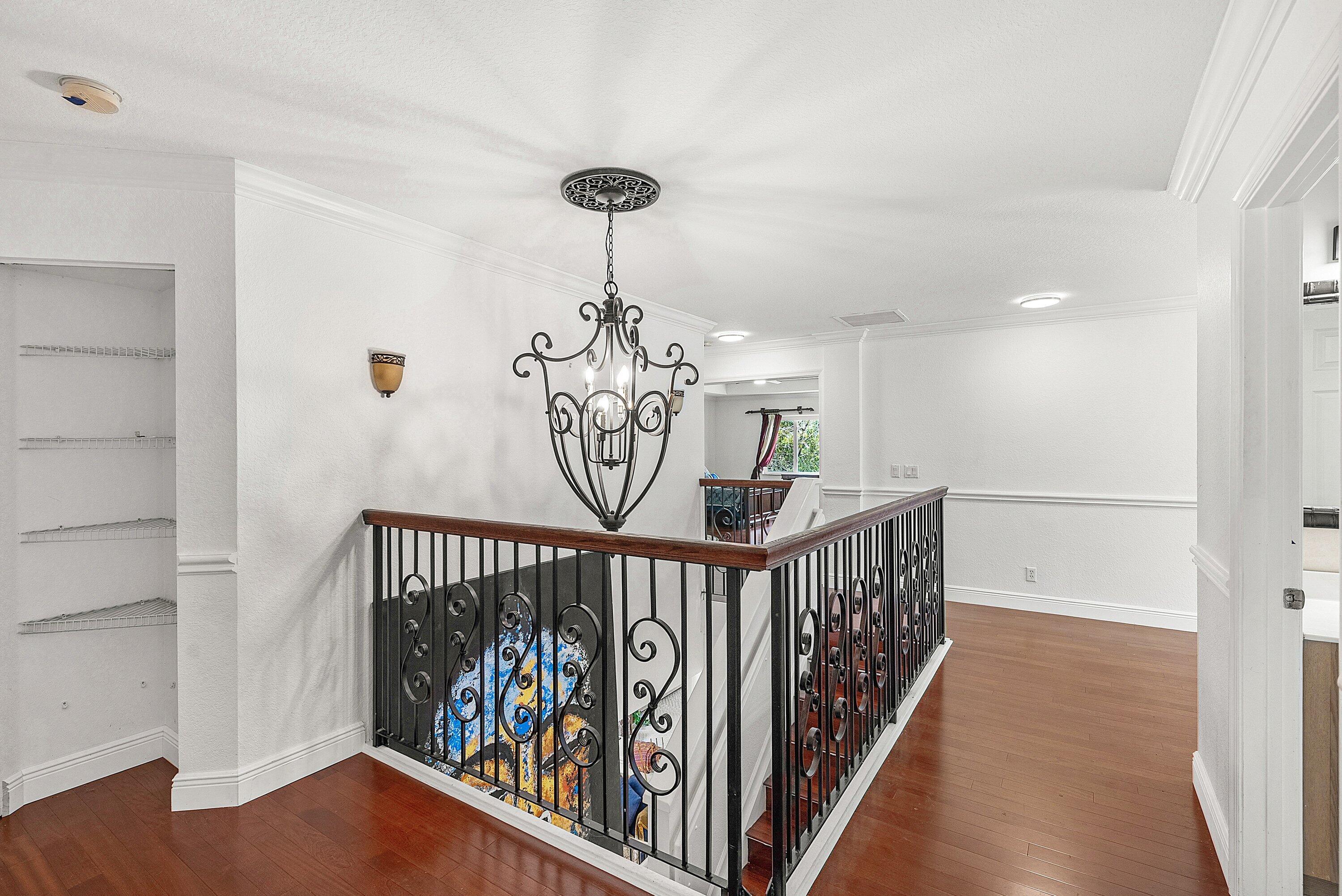 THOUSAND OAKS - Residential