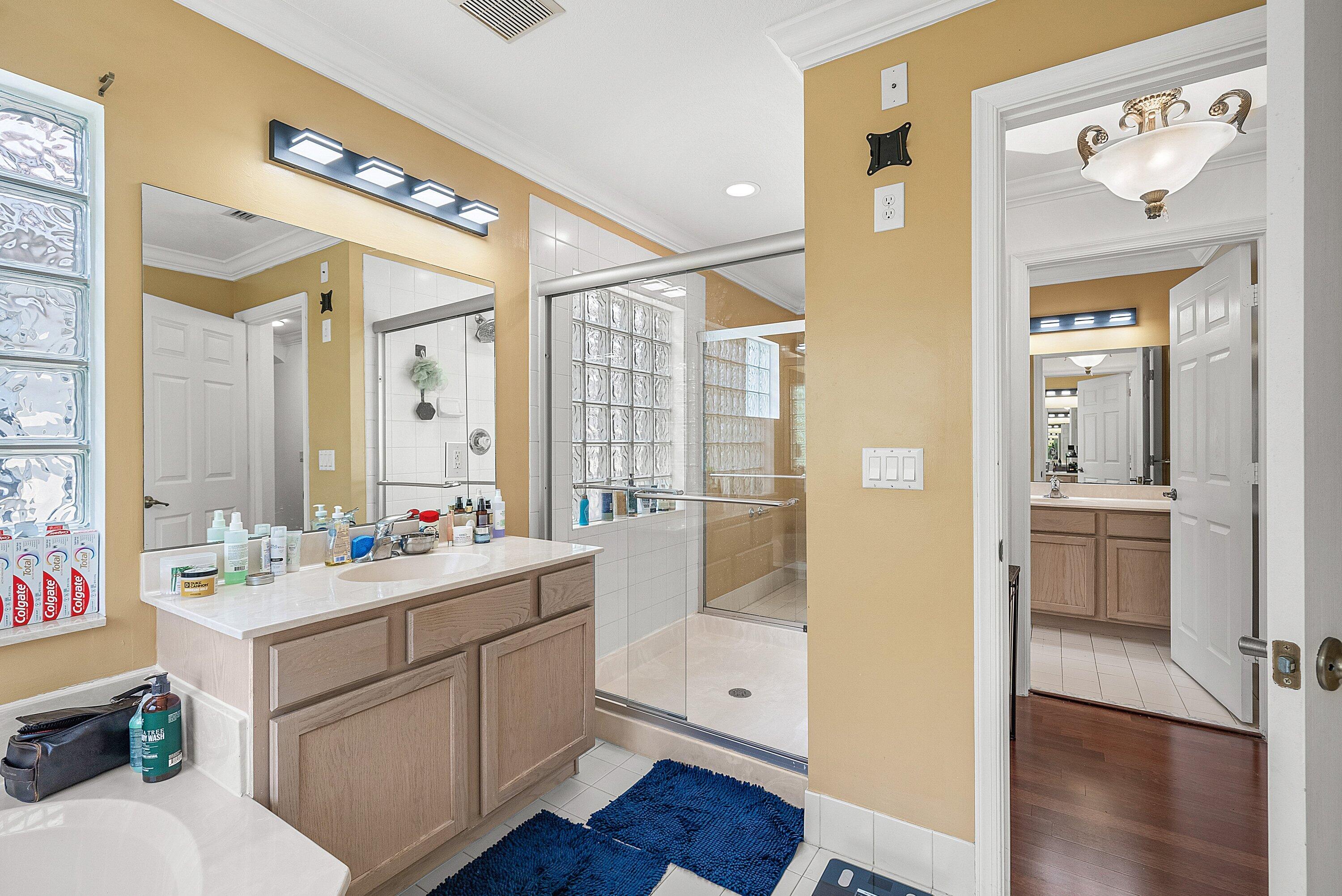 THOUSAND OAKS - Residential