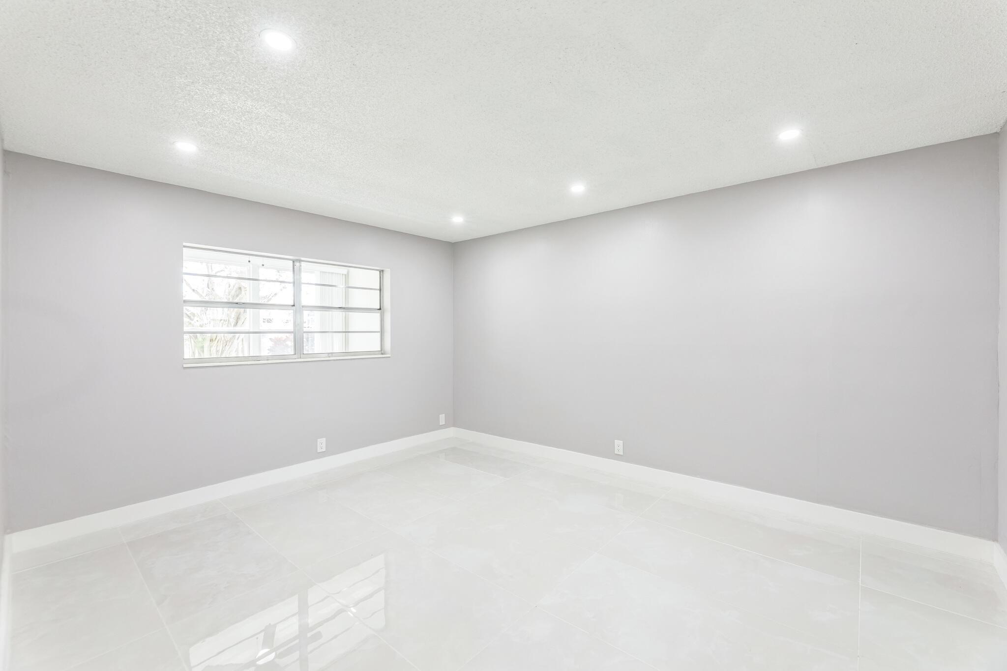 ELDERBERRY GARDENS CONDO - Residential