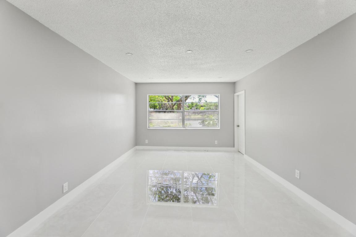 View photos, virtual tours, details... 5102 NW 36th Street 408
