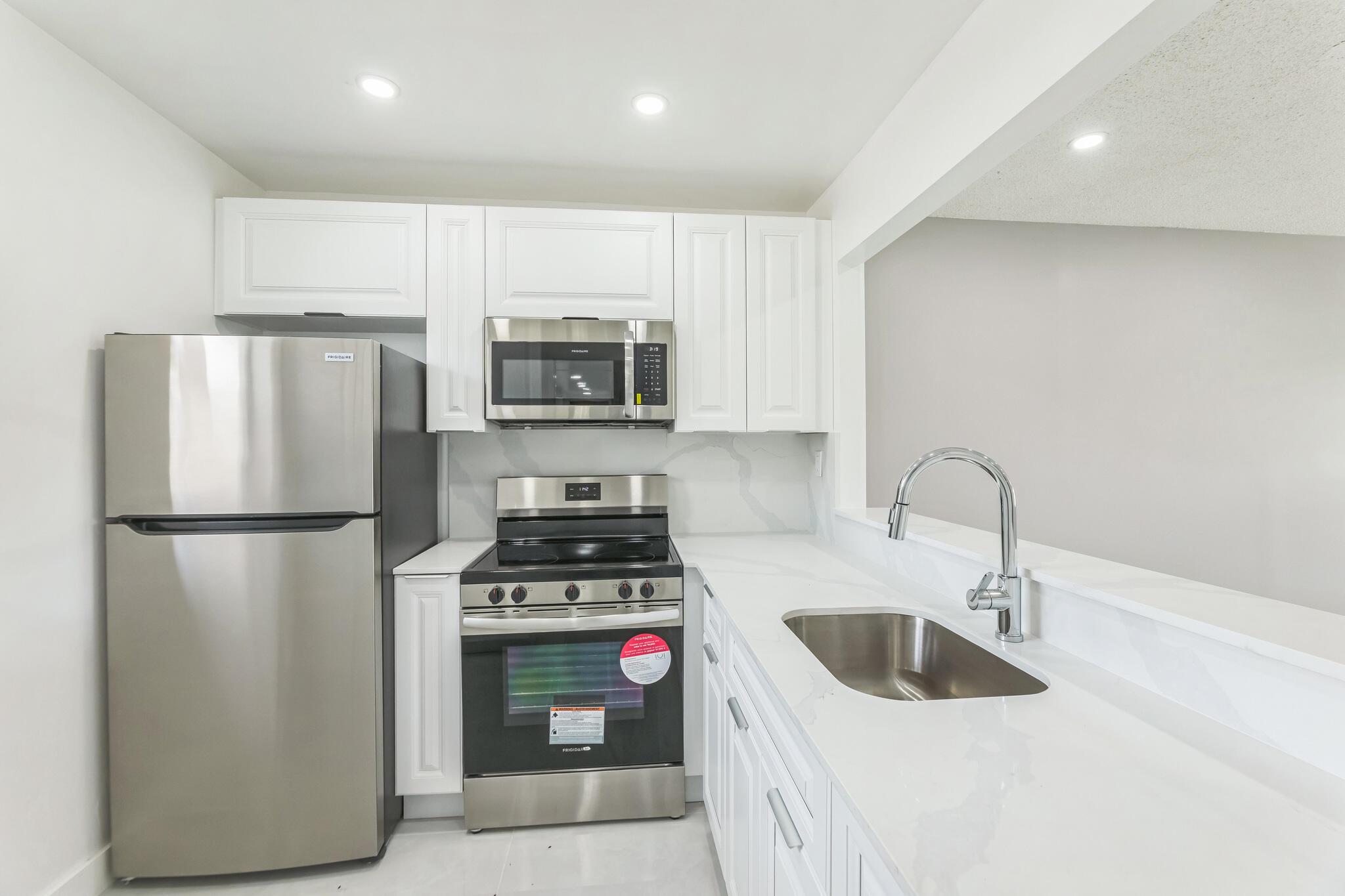 ELDERBERRY GARDENS CONDO - Residential