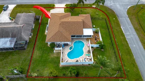601 SE Karrigan Terrace, Port St Lucie, FL 34983 - MLS#: R11054362