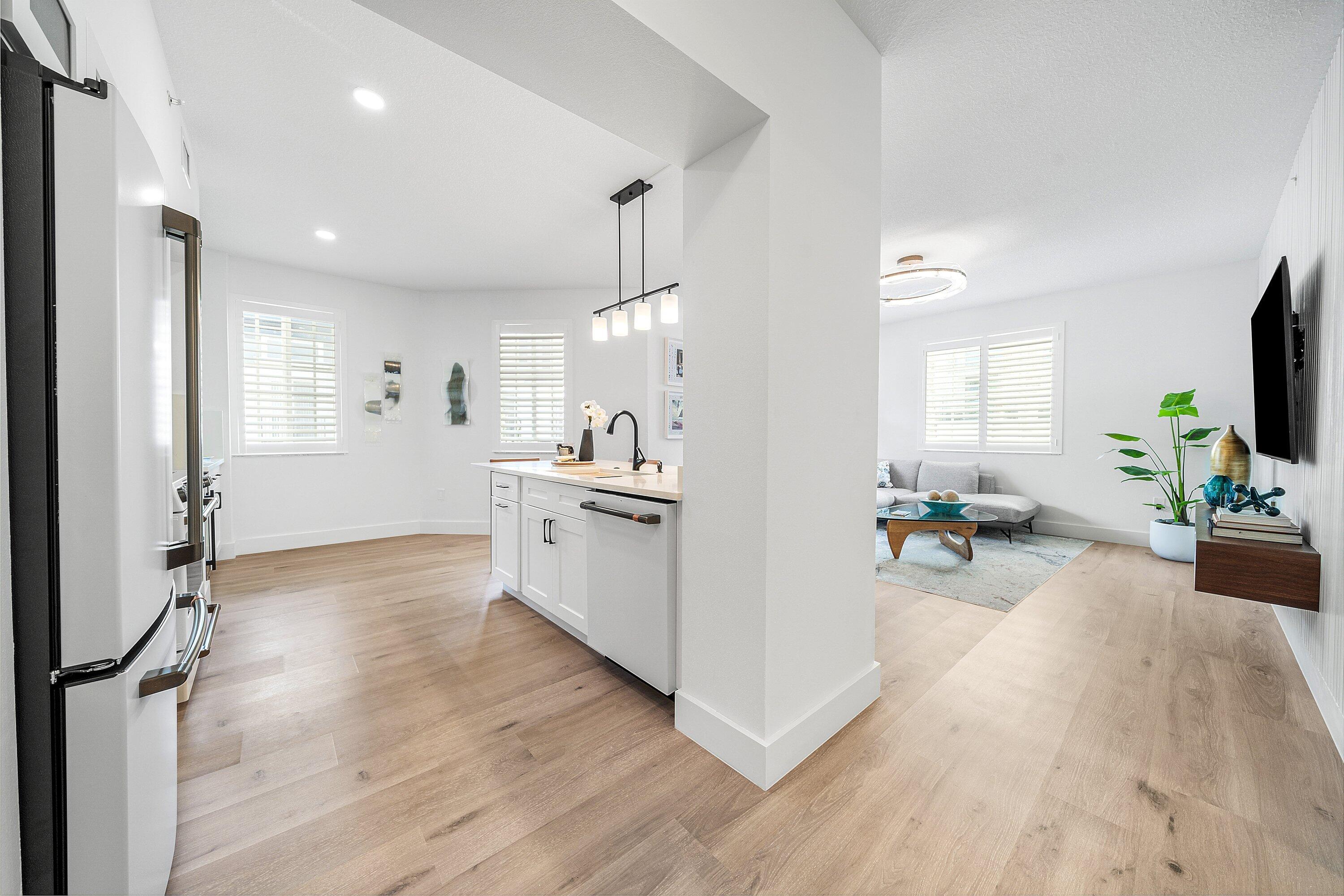 PINEAPPLE GROVE VILLAGE CONDO - Residential