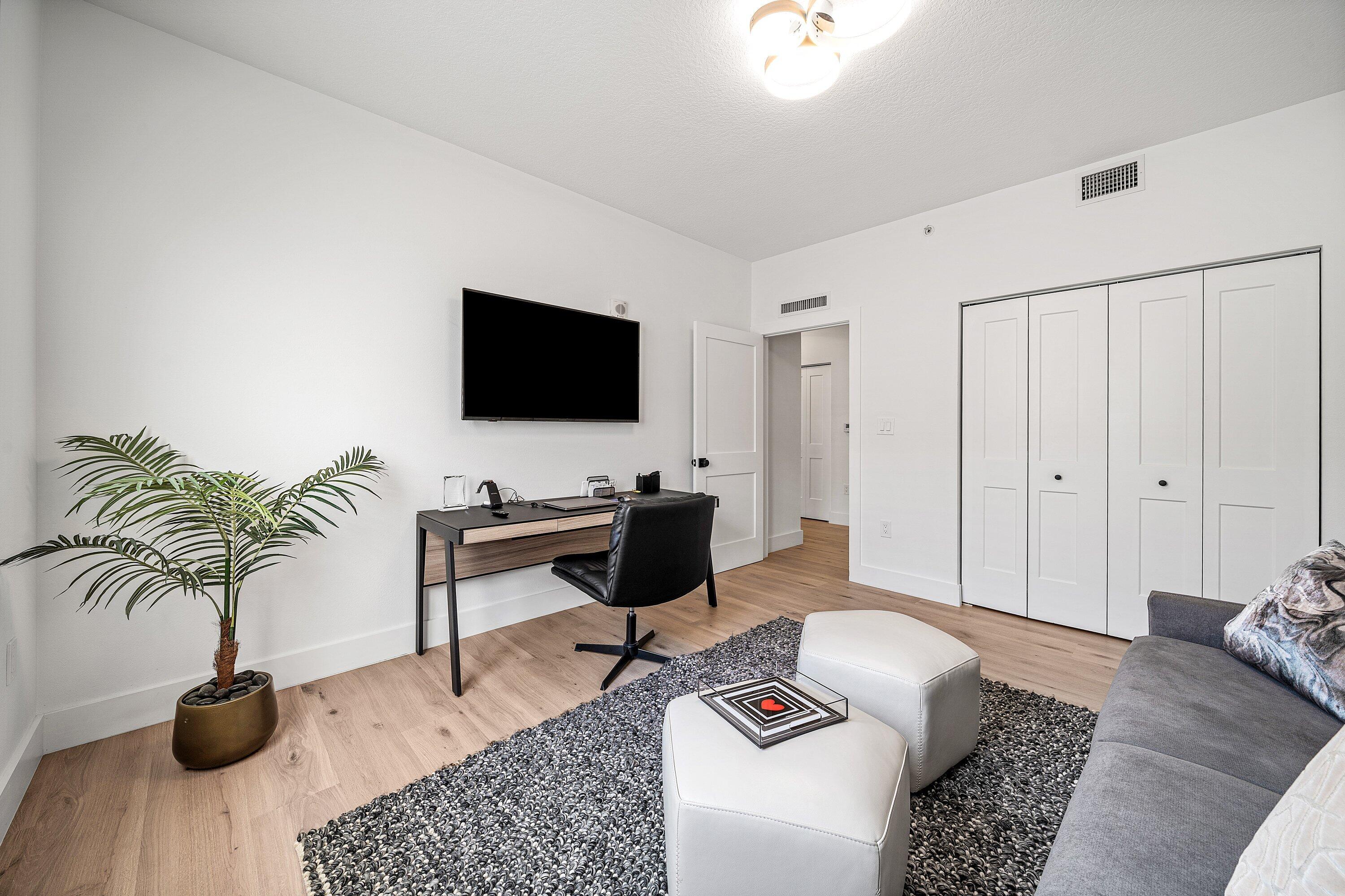 PINEAPPLE GROVE VILLAGE CONDO - Residential