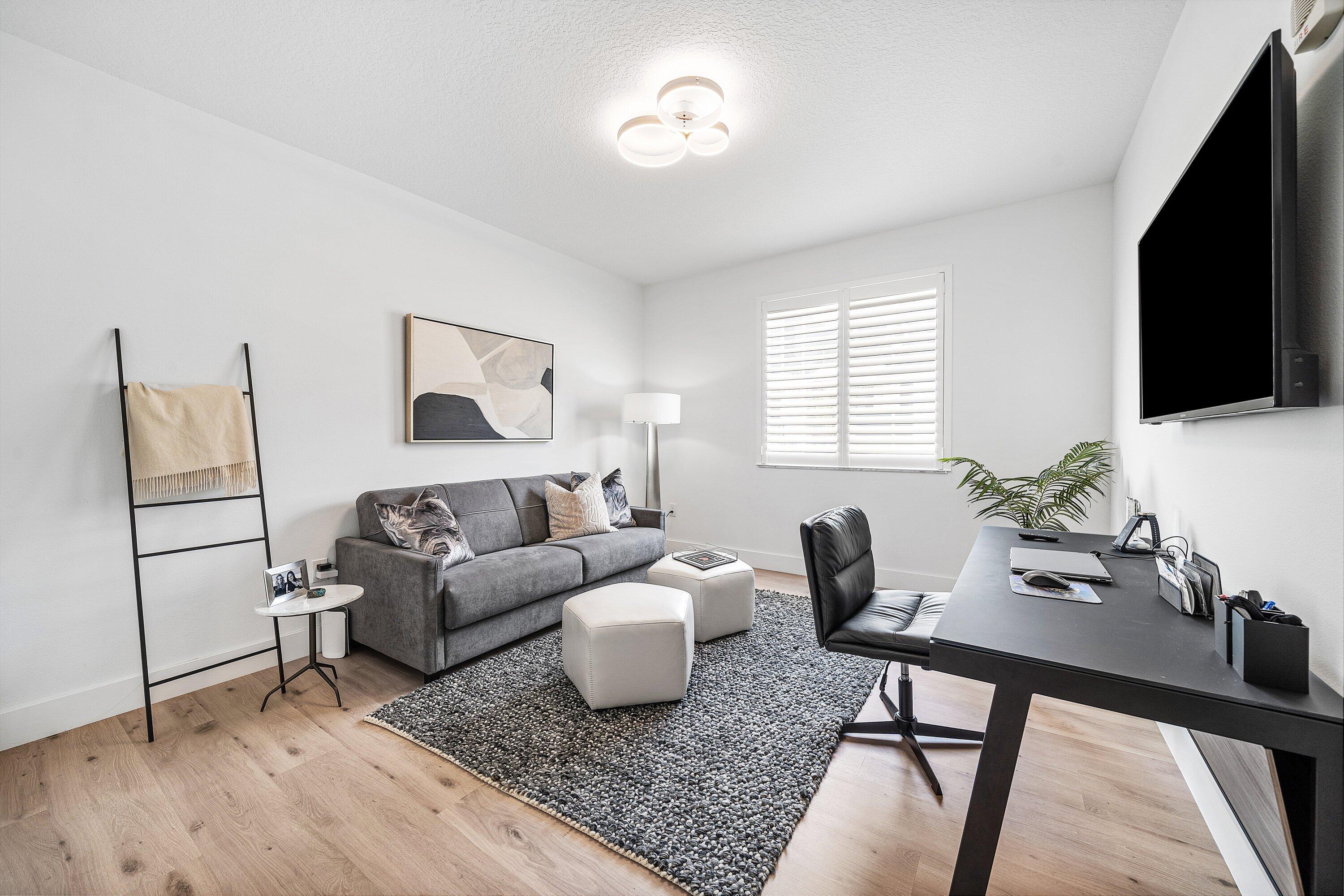 PINEAPPLE GROVE VILLAGE CONDO - Residential