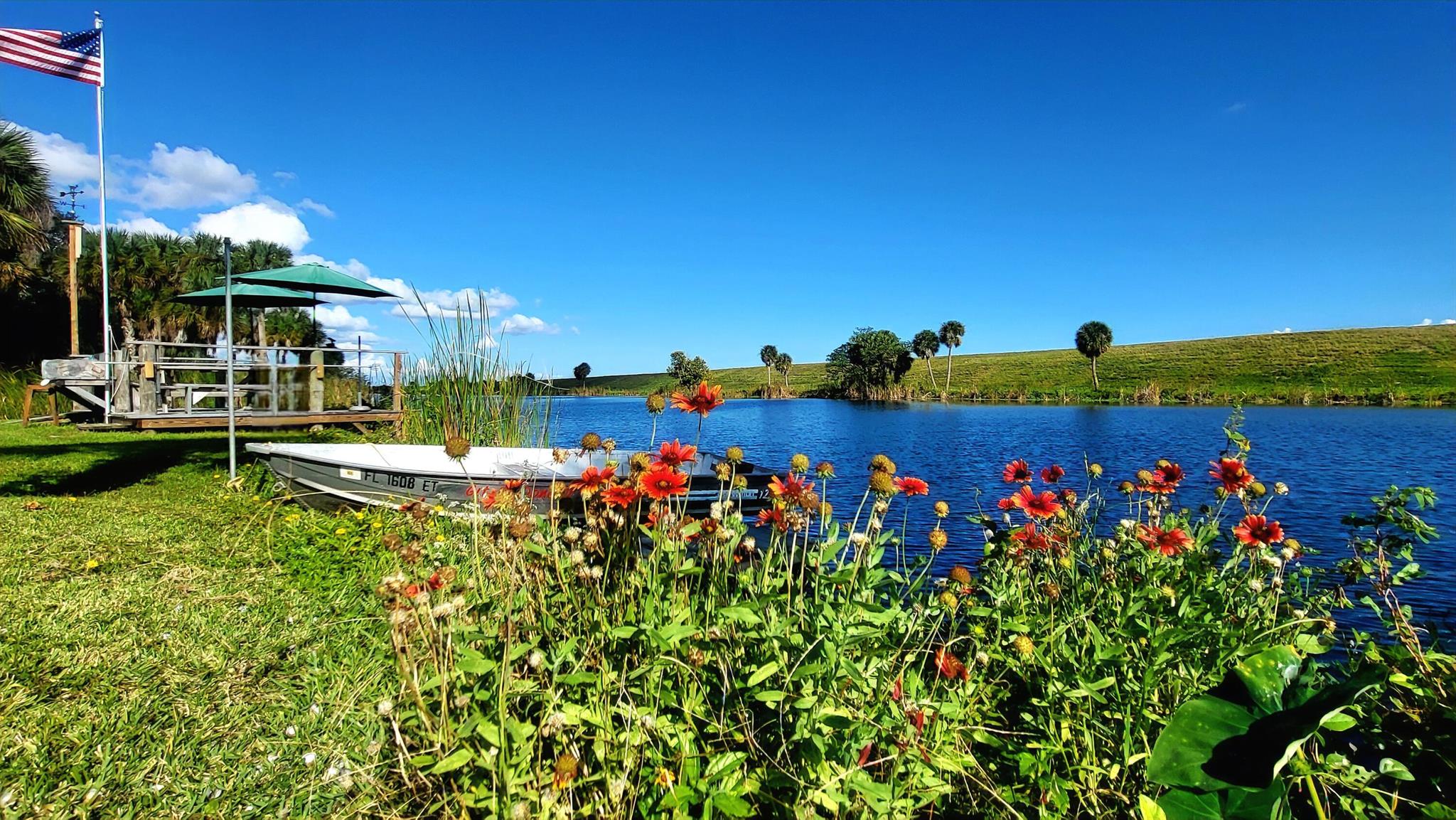 1025 Roberts Lane NE