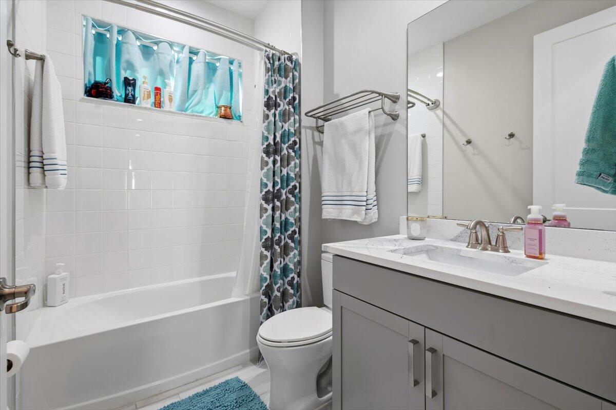 Mandarlie MATTAMY AT SOUTHERN GROVE PLAT 1 REPLAT - Residential