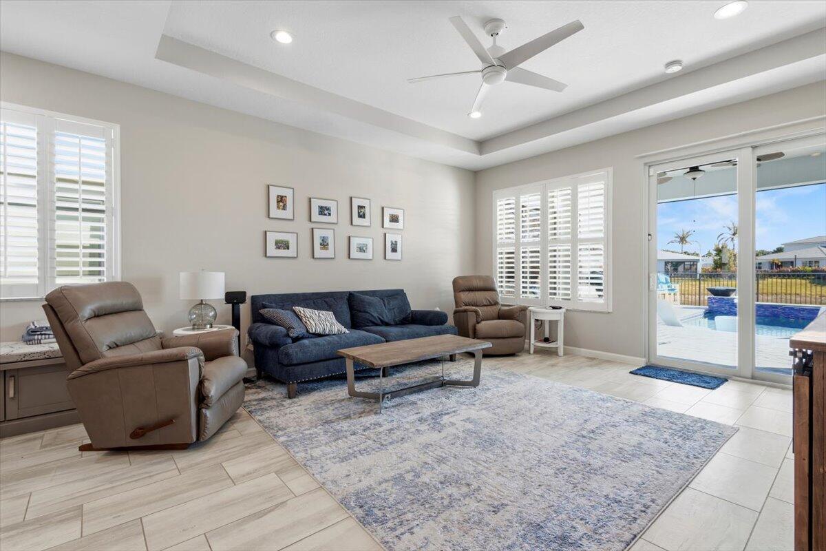 Mandarlie MATTAMY AT SOUTHERN GROVE PLAT 1 REPLAT - Residential