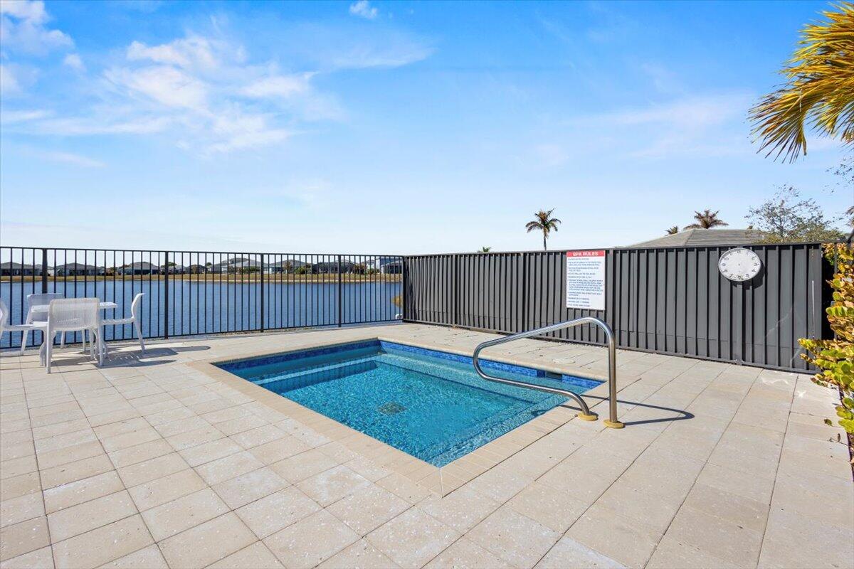 Mandarlie MATTAMY AT SOUTHERN GROVE PLAT 1 REPLAT - Residential