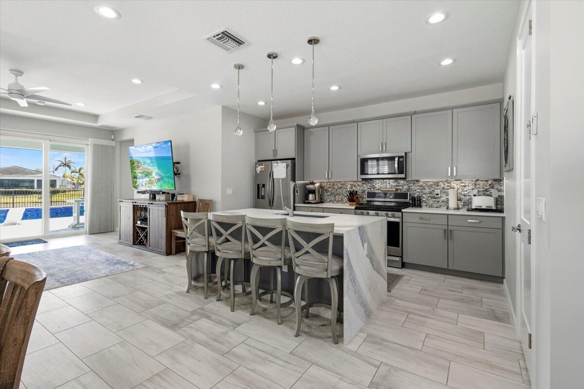 Mandarlie MATTAMY AT SOUTHERN GROVE PLAT 1 REPLAT - Residential