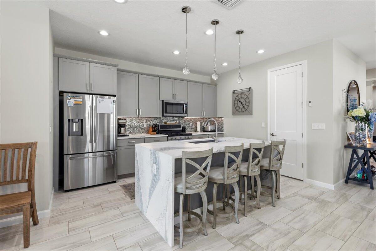 Mandarlie MATTAMY AT SOUTHERN GROVE PLAT 1 REPLAT - Residential