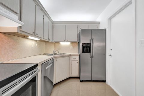 A home in Wilton Manors