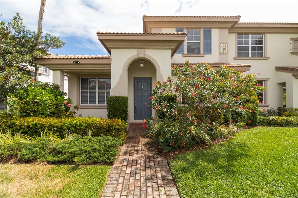 Photo of 112 Evergrene Parkway #2c, Palm Beach Gardens, FL 33410 (MLS # R10696092)