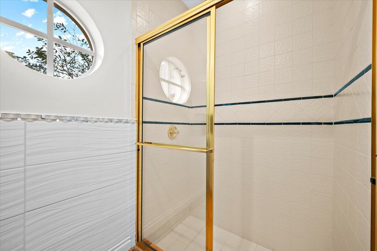 SEASONS - Residential