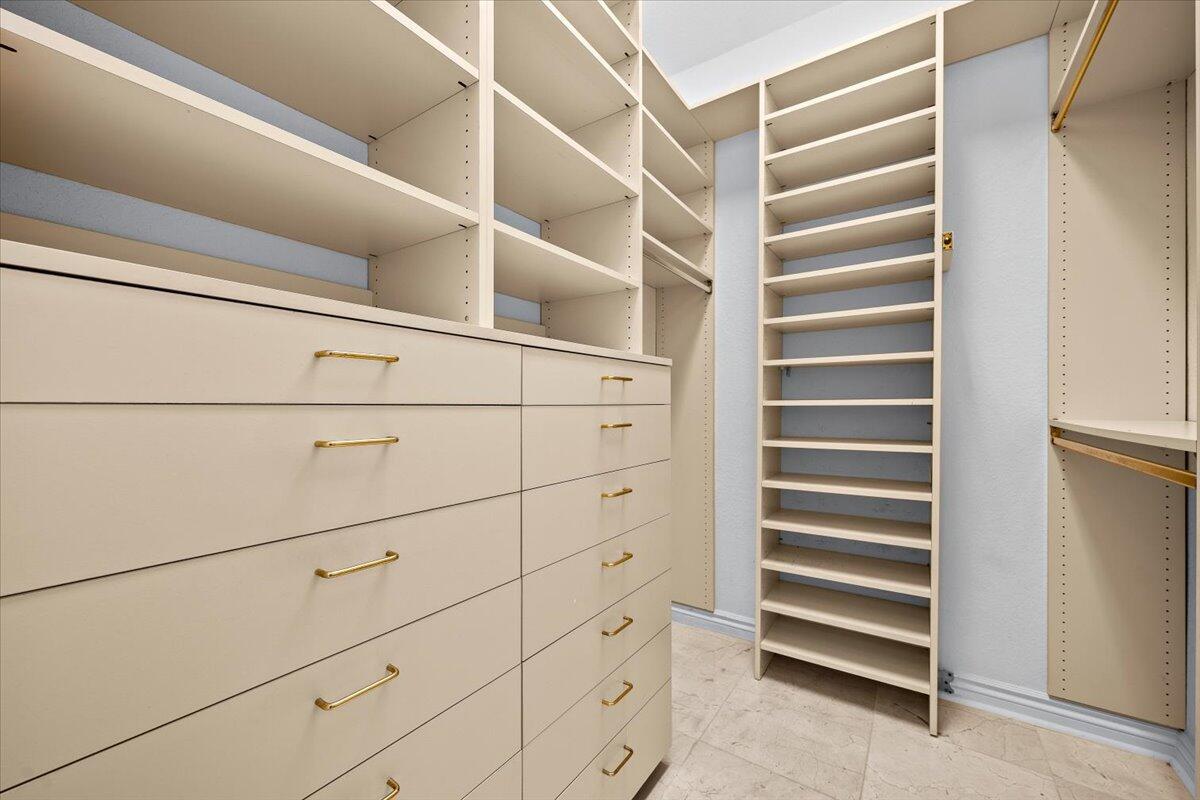 SEASONS - Residential