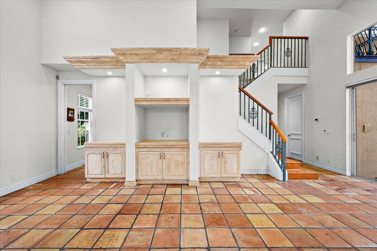 SEASONS - Residential