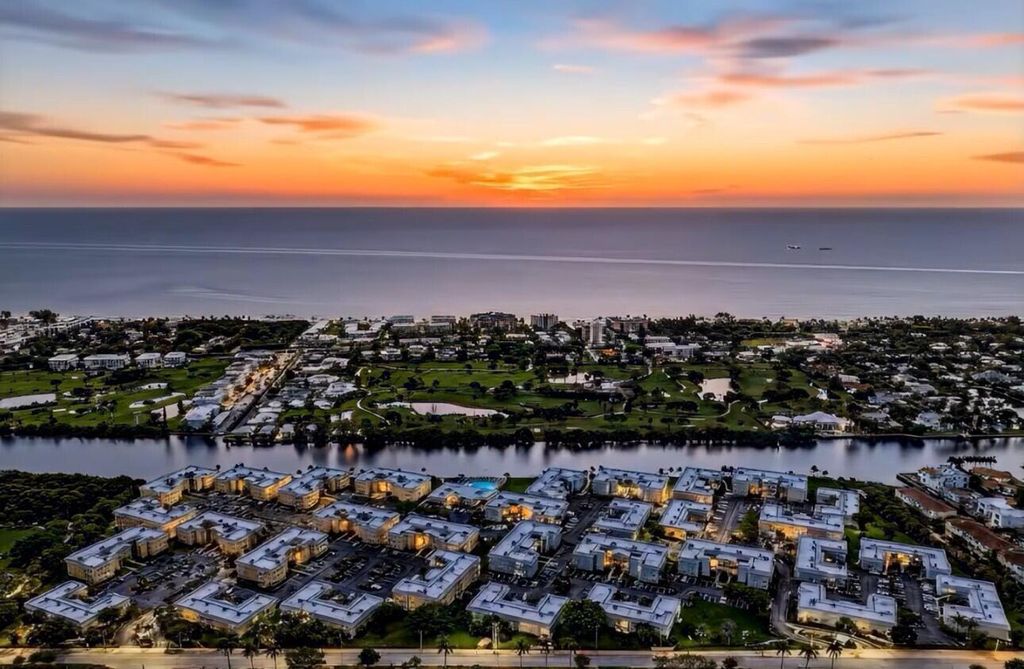 Photo of 14 Colonial Club Drive #102, Boynton Beach, FL 33435 (MLS # R11079741)