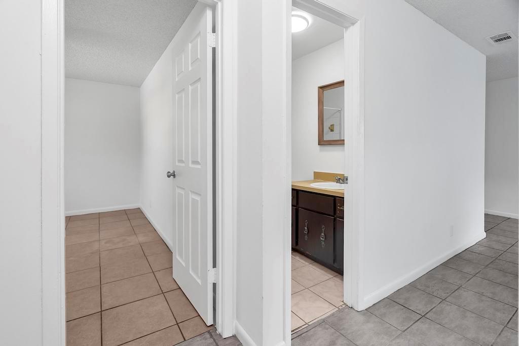 MERCER PARK - Residential Lease