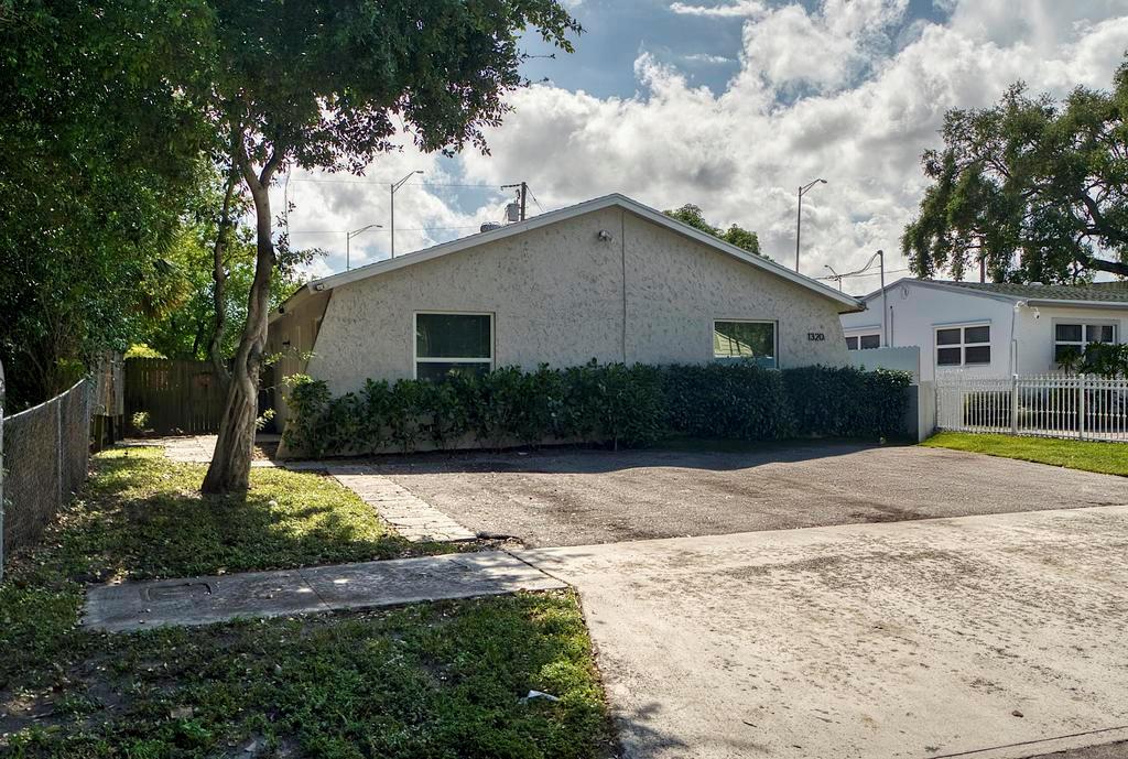 MERCER PARK - Residential Lease