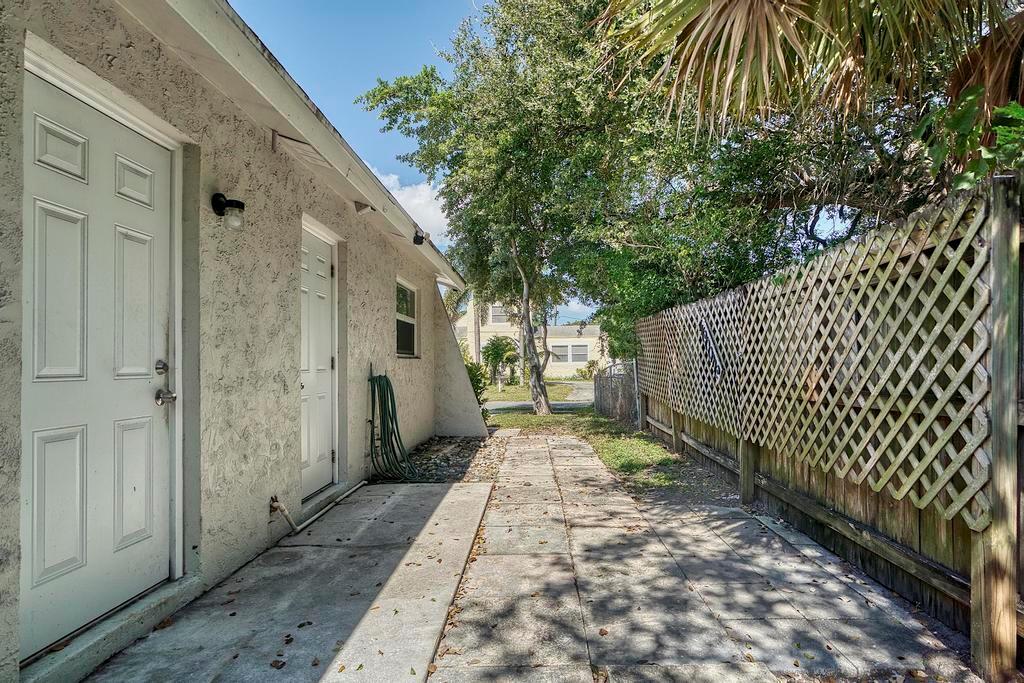 MERCER PARK - Residential Lease