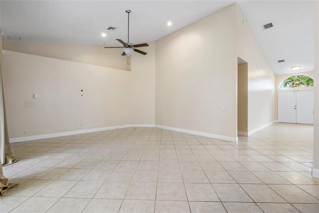 Parkwood Ix 153-28 B - Residential