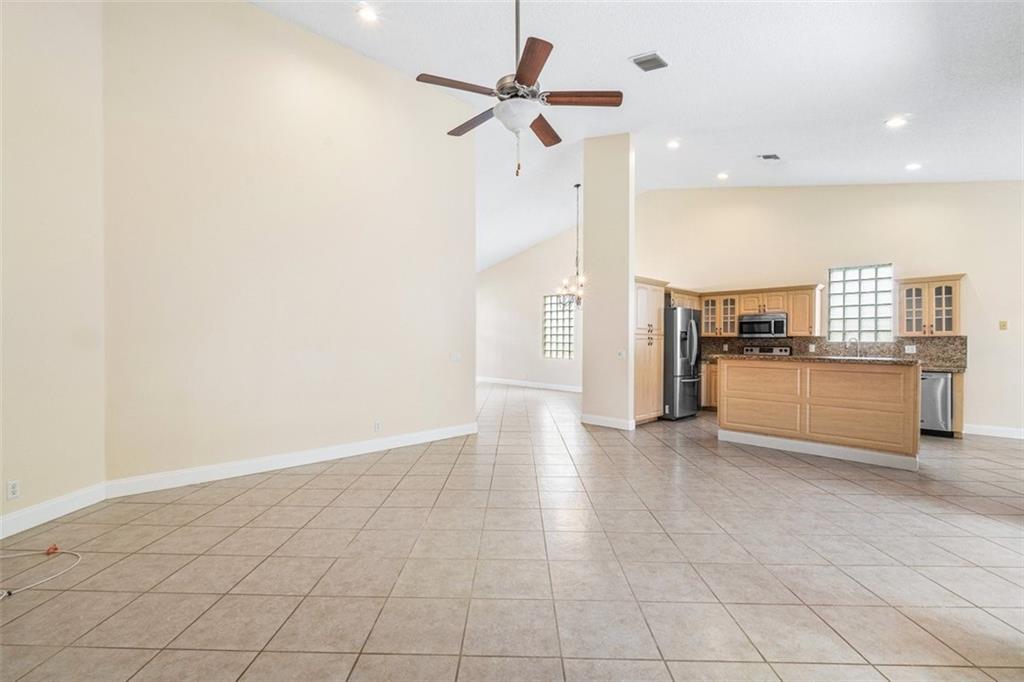 Parkwood Ix 153-28 B - Residential