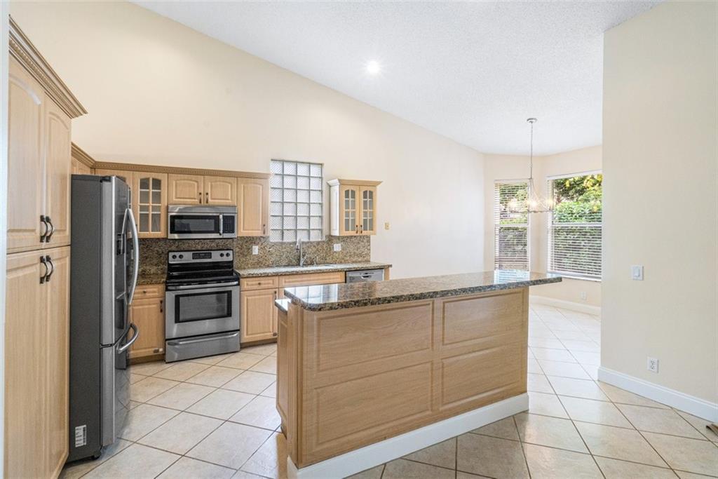 Parkwood Ix 153-28 B - Residential