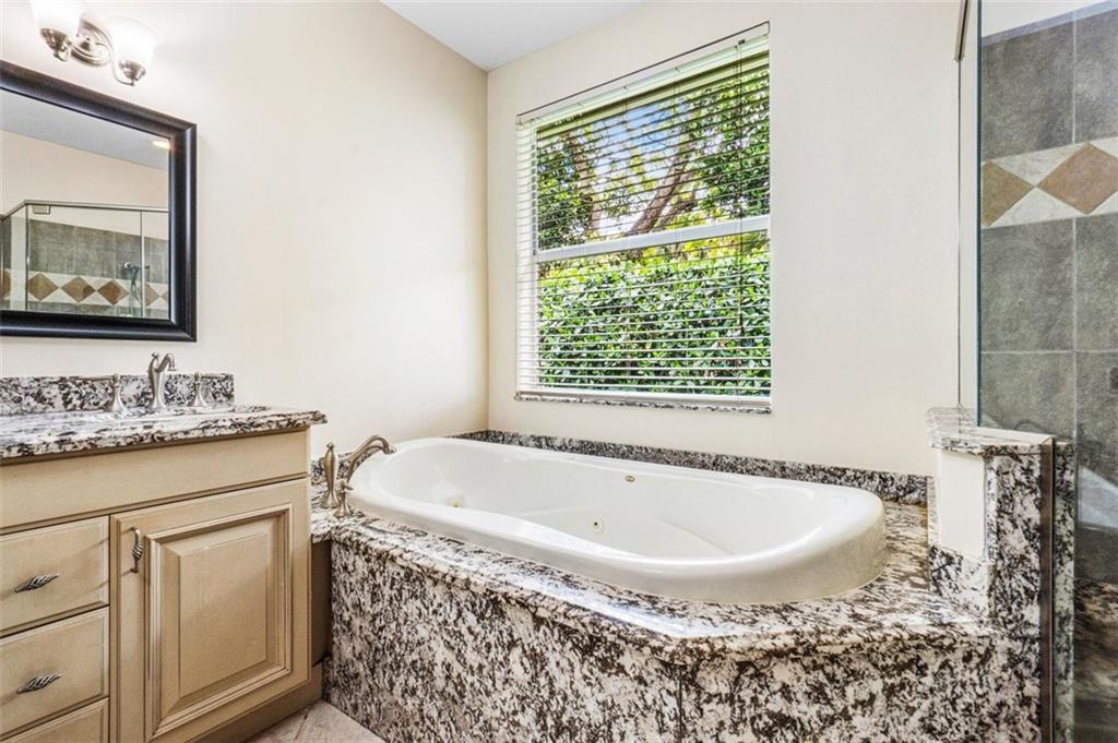 Parkwood Ix 153-28 B - Residential