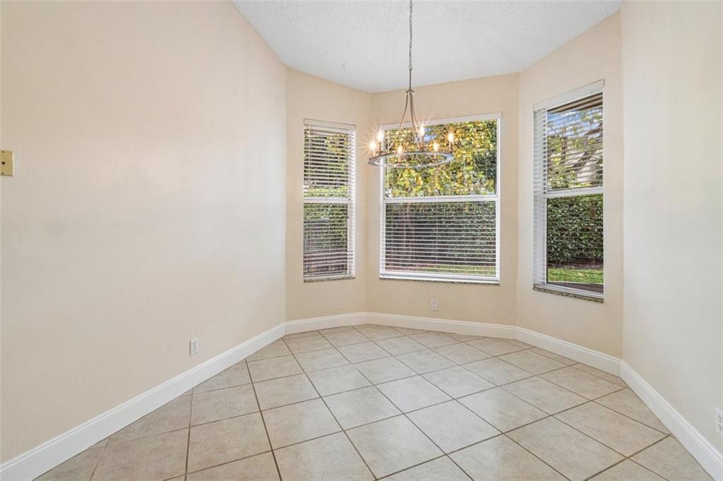 Parkwood Ix 153-28 B - Residential