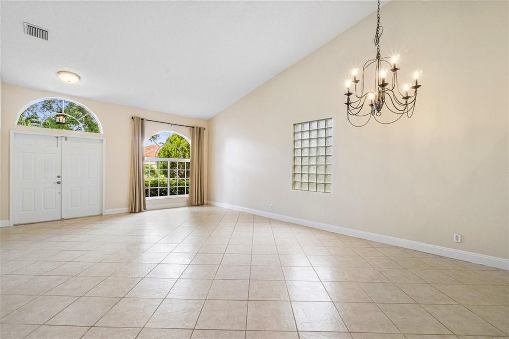 Parkwood Ix 153-28 B - Residential