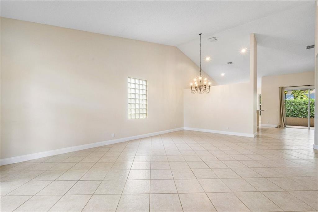 Parkwood Ix 153-28 B - Residential