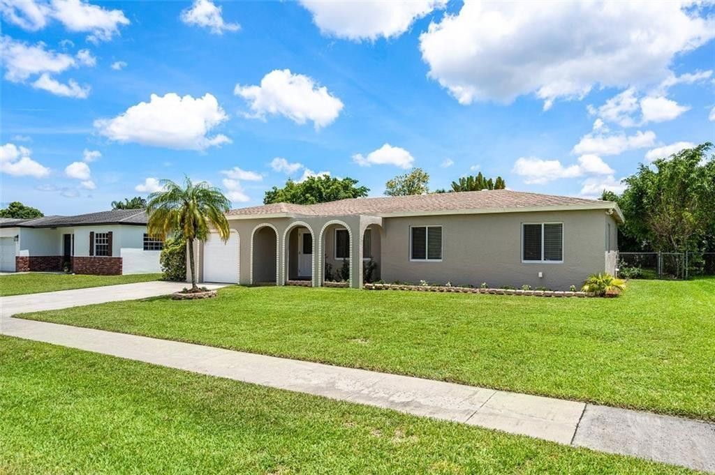 Photo of 10884 Gantry Street, Boca Raton, FL 33428 (MLS # F10439150)