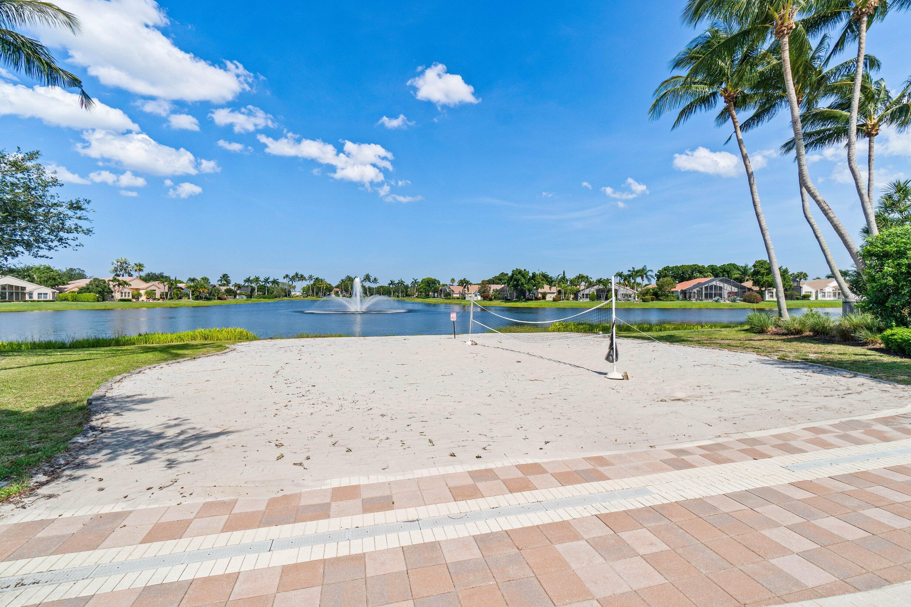 VALENCIA LAKES 1 - Residential