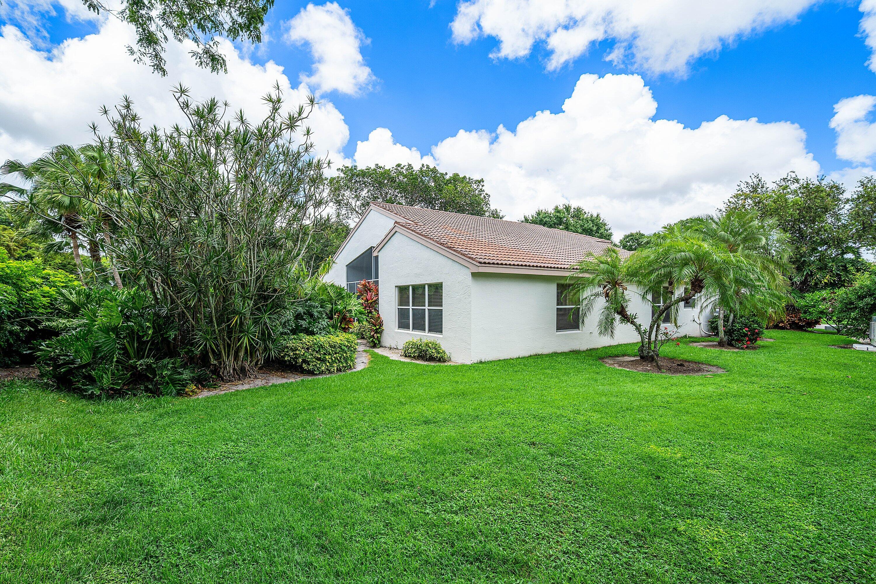 VALENCIA LAKES 1 - Residential