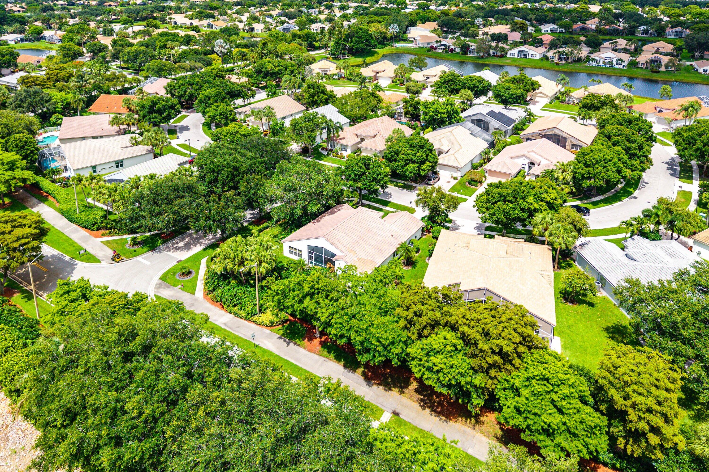 VALENCIA LAKES 1 - Residential