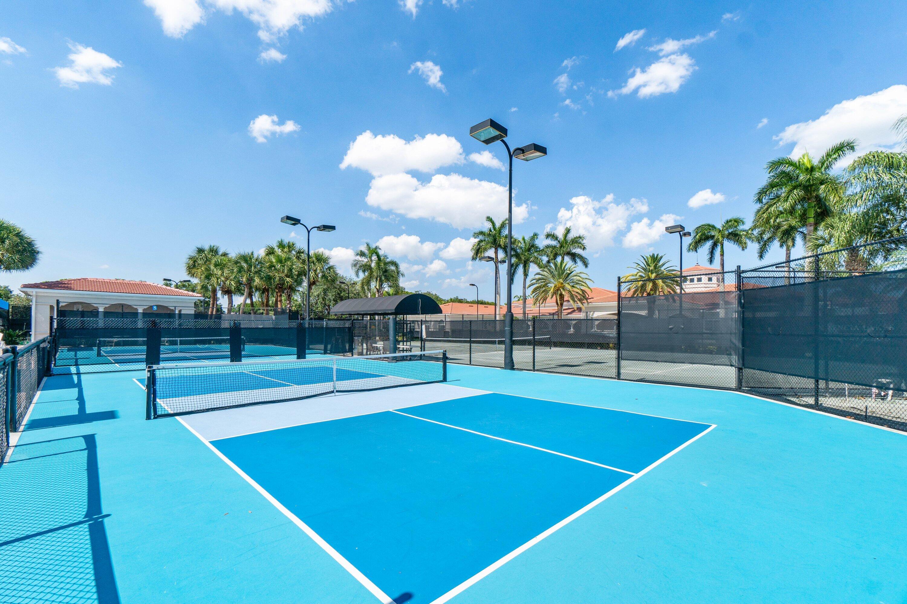 VALENCIA LAKES 1 - Residential