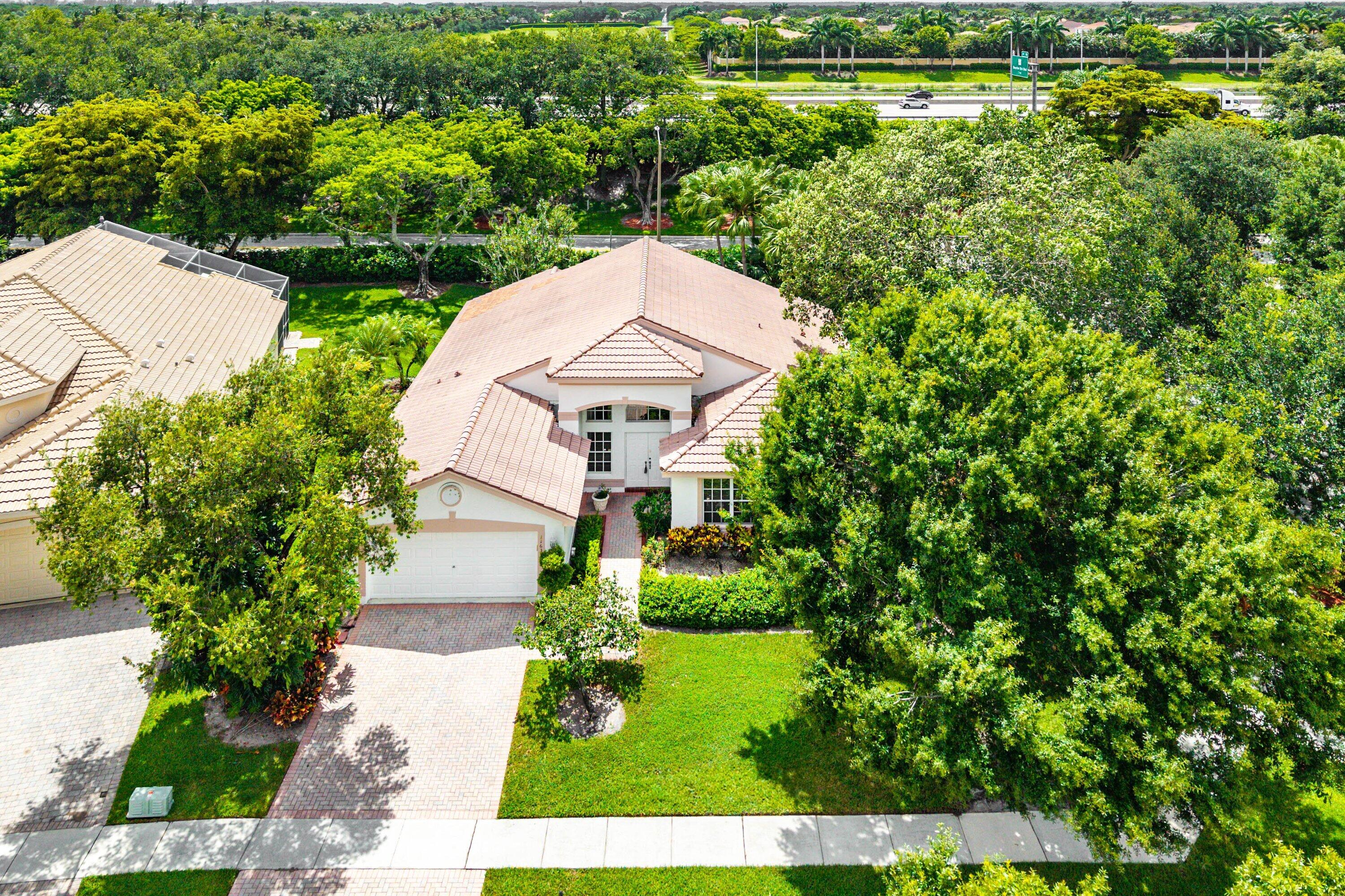 VALENCIA LAKES 1 - Residential